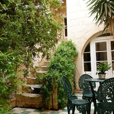 Village Knights Accommodation Zebbug  Exterior photo