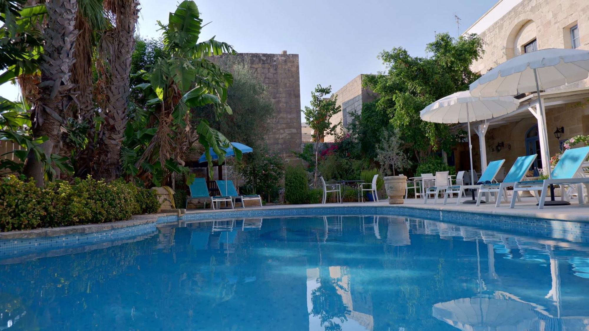 Village Knights Accommodation Zebbug  Exterior photo