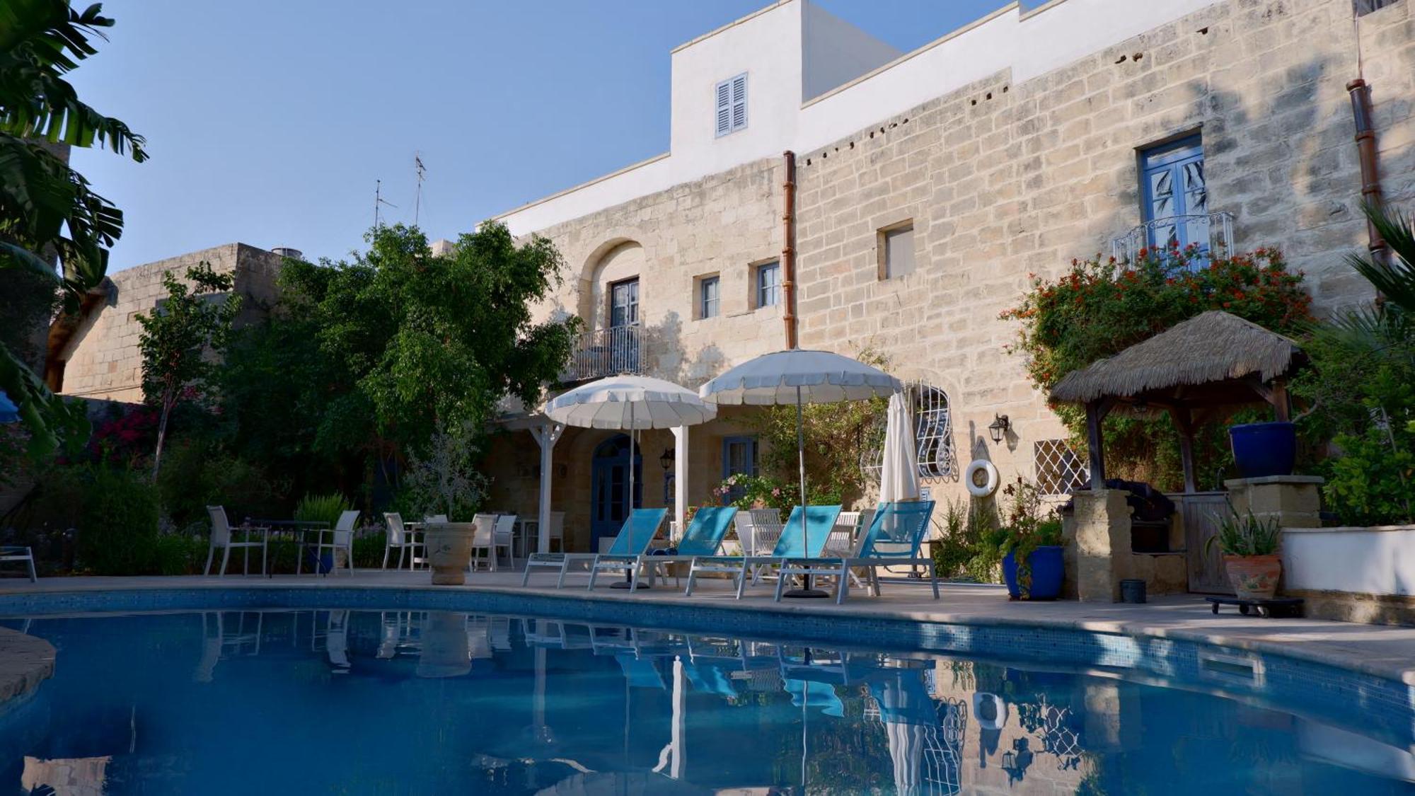 Village Knights Accommodation Zebbug  Exterior photo