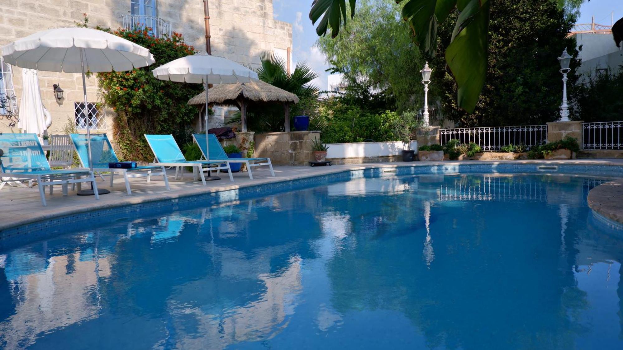 Village Knights Accommodation Zebbug  Exterior photo